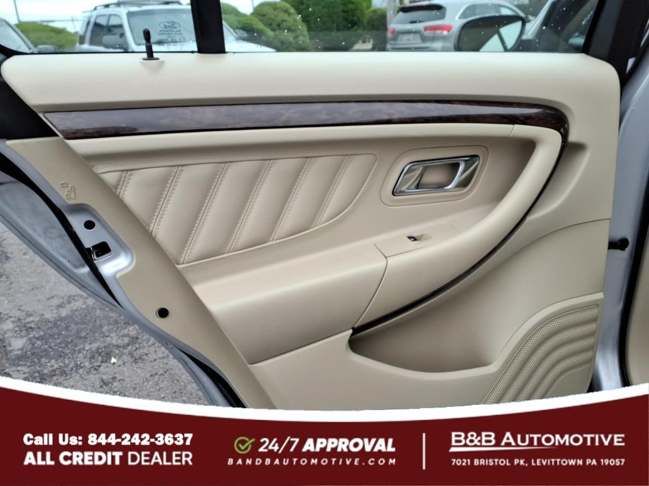 2019 Ford Taurus Limited Levittown PA