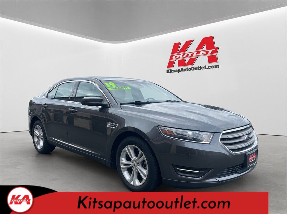 2019 Ford Taurus SEL Sedan 4D