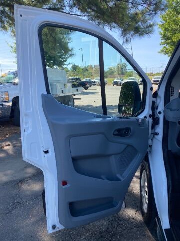 2019 Ford Transit-150 XLT w/RH Sliding Door Low Roof 129.9 WB Charlotte NC