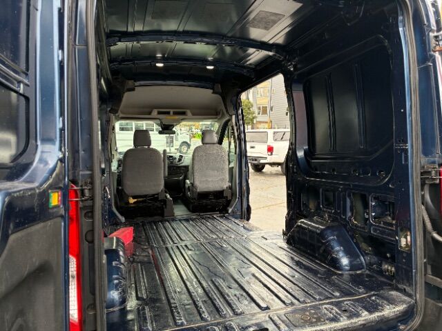 2019 Ford Transit-250 w/RH Sliding Door Medium Roof 129.9 WB Charlotte NC