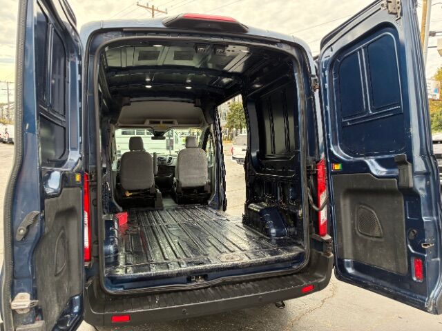 2019 Ford Transit-250 w/RH Sliding Door Medium Roof 129.9 WB Charlotte NC