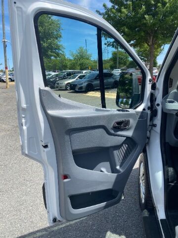 2019 Ford Transit-250 w/RH Swing-Out Doors Low Roof 129.9  WB Charlotte NC