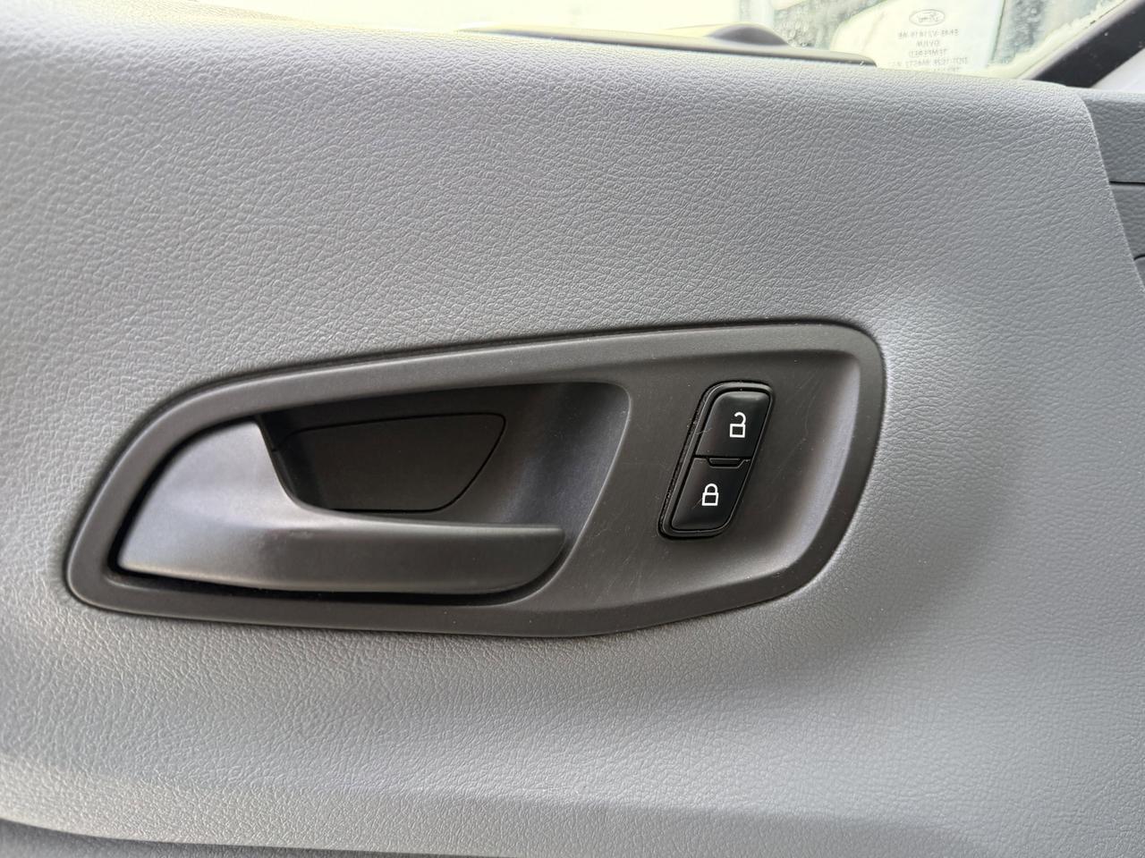 2019 Ford Transit Passenger Wagon T-150 XL RWD | 3RD Row Seating | Backup Camera | Tow Package | Sliding Door Redwater AB