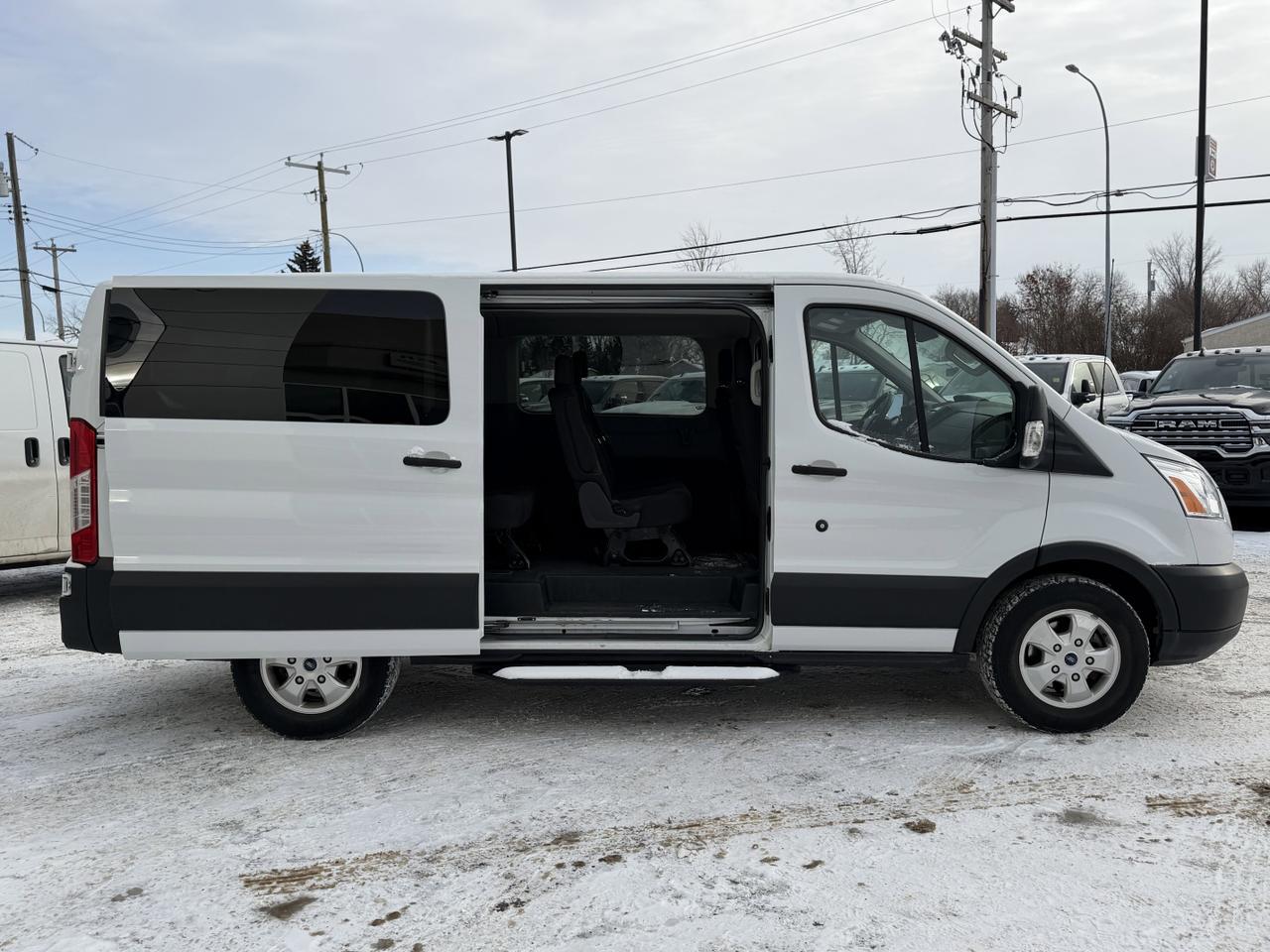 2019 Ford Transit Passenger Wagon T-150 XL RWD | 8 Seater | 3RD Row Seating | Backup Camera | Tow Package | Sliding Door Redwater AB