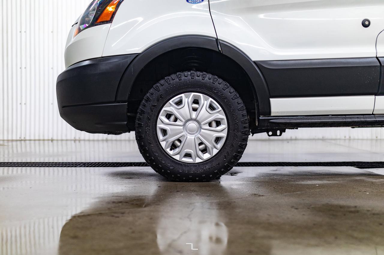 2019 Ford Transit T-150 4x4 Low Roof Passenger Van BCam Red Deer AB