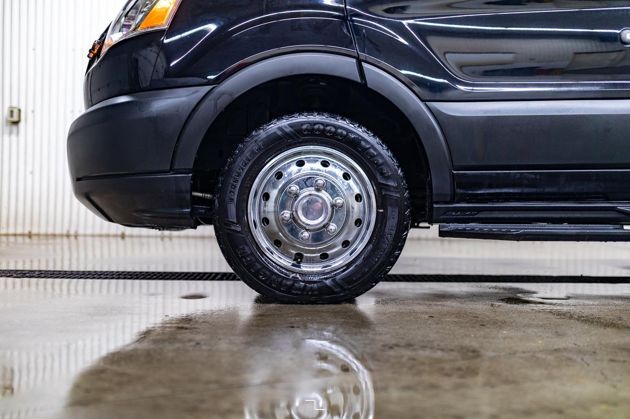 2019 Ford Transit T-350HD XLT Dually 15 Passenger Leather BCam Red Deer AB