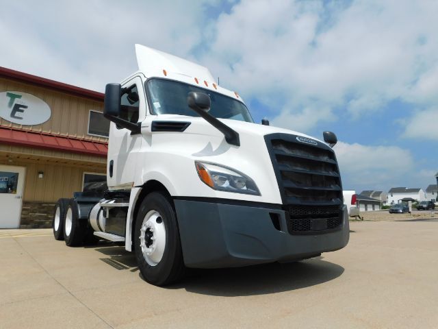 2019 Freightliner Cascadia 126 Day Cab . Seville OH