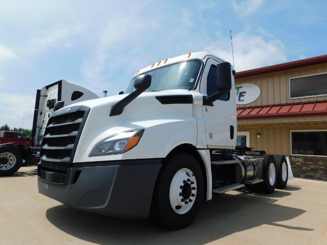 2019 Freightliner Cascadia 126 Day Cab . Seville OH