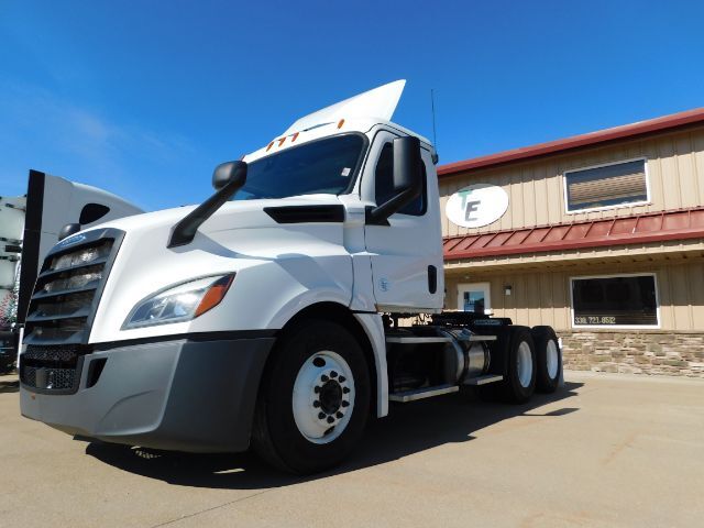 2019 Freightliner Cascadia 126 Day Cab . Seville OH