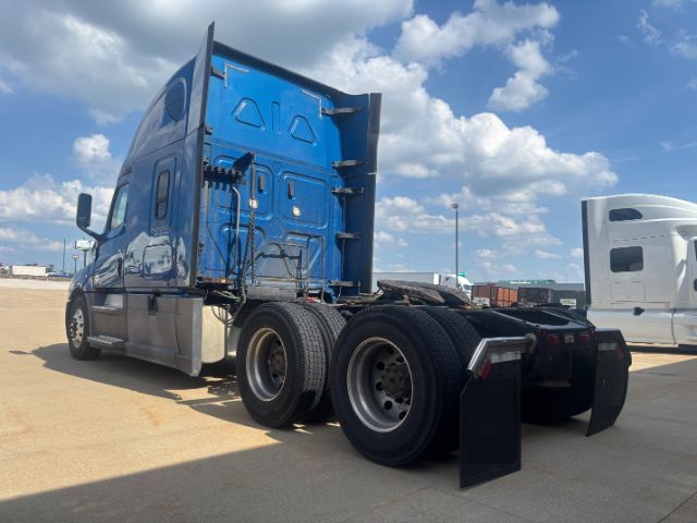 2019 Freightliner New Cascadia 126 . Seville OH