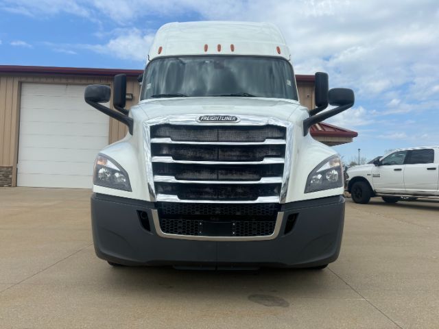 2019 Freightliner New Cascadia 126 .