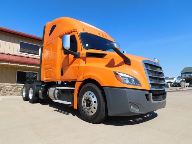 2019 Freightliner New Cascadia 126 .