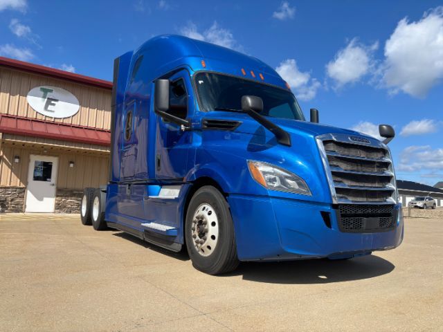 2019 Freightliner New Cascadia 126 .
