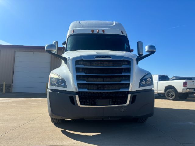 2019 Freightliner New Cascadia 126 .