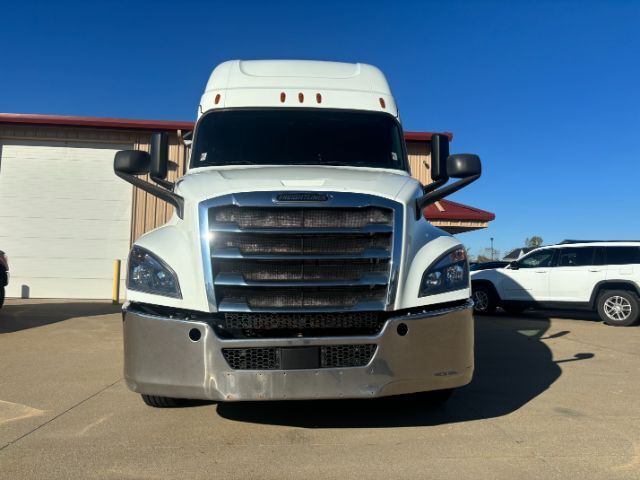 2019 Freightliner New Cascadia 126 .