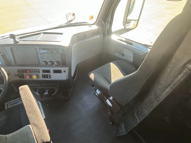 2019 Freightliner New Cascadia 126 . Seville OH