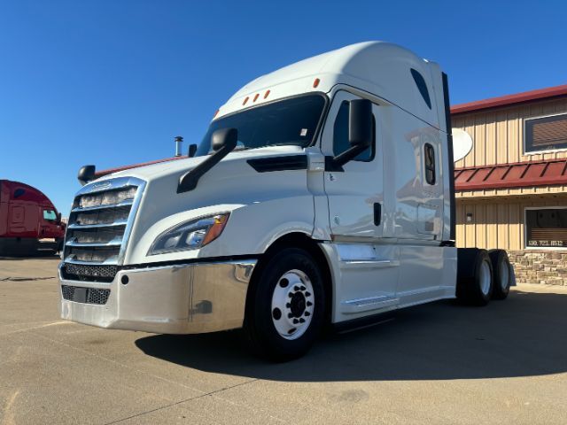 2019 Freightliner New Cascadia 126 . Seville OH