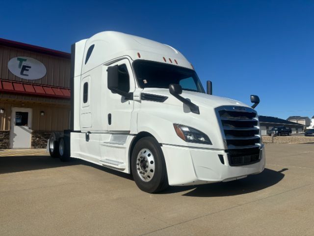 2019 Freightliner New Cascadia 126 .