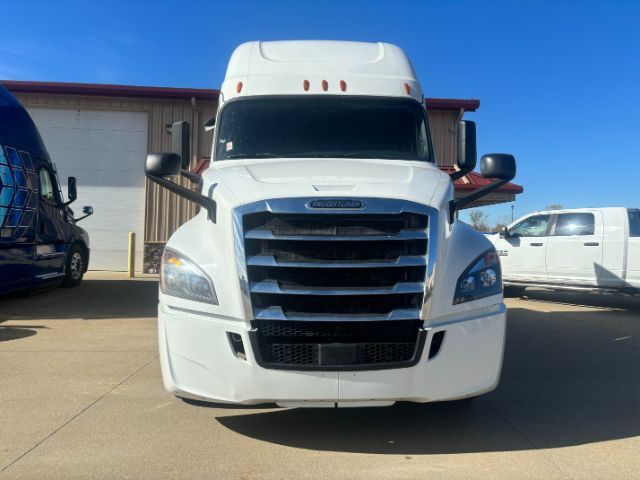 2019 Freightliner New Cascadia 126 .