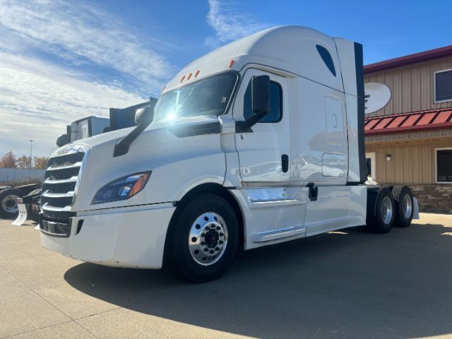 2019 Freightliner New Cascadia 126 .