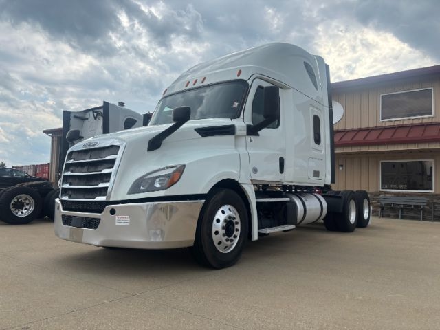 2019 Freightliner New Cascadia 126 .