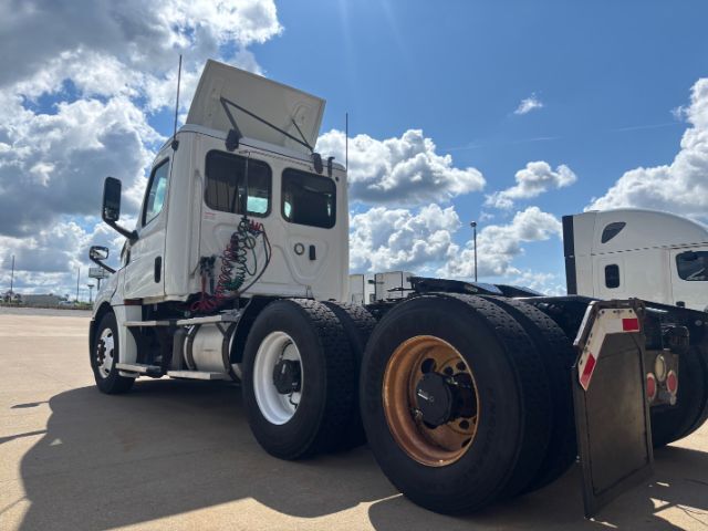 2019 Freightliner New Cascadia 126 . Seville OH