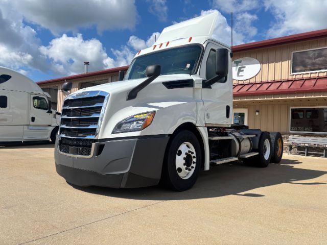 2019 Freightliner New Cascadia 126 .