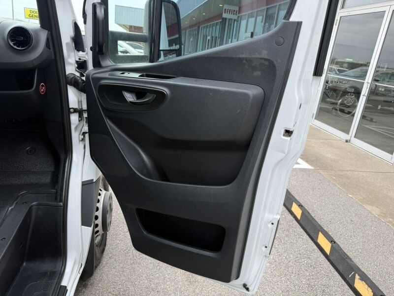 2019 Freightliner Sprinter KUV Diesel Oil Vac Lube Truck Collinsville OK