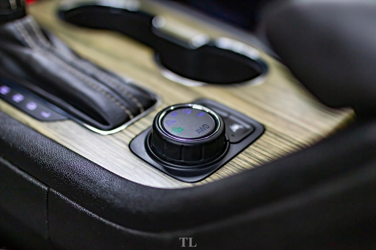 2019 GMC Acadia AWD Denali Leather Roof Nav BCam Red Deer AB