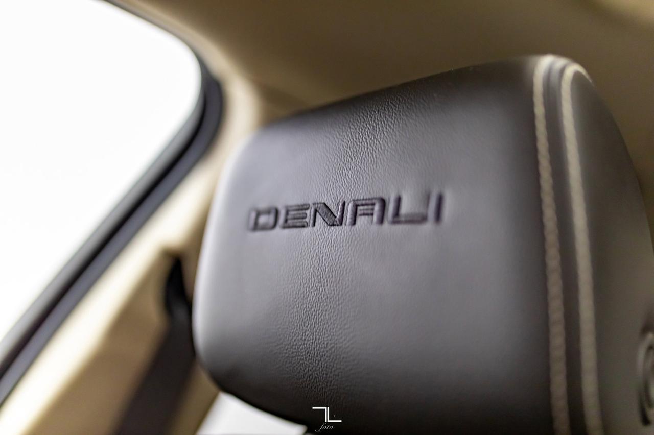 2019 GMC Acadia AWD Denali Leather Roof Nav BCam Red Deer AB