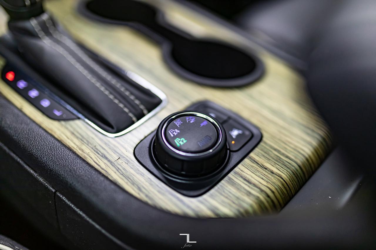 2019 GMC Acadia AWD Denali Leather Roof Nav BCam Red Deer AB