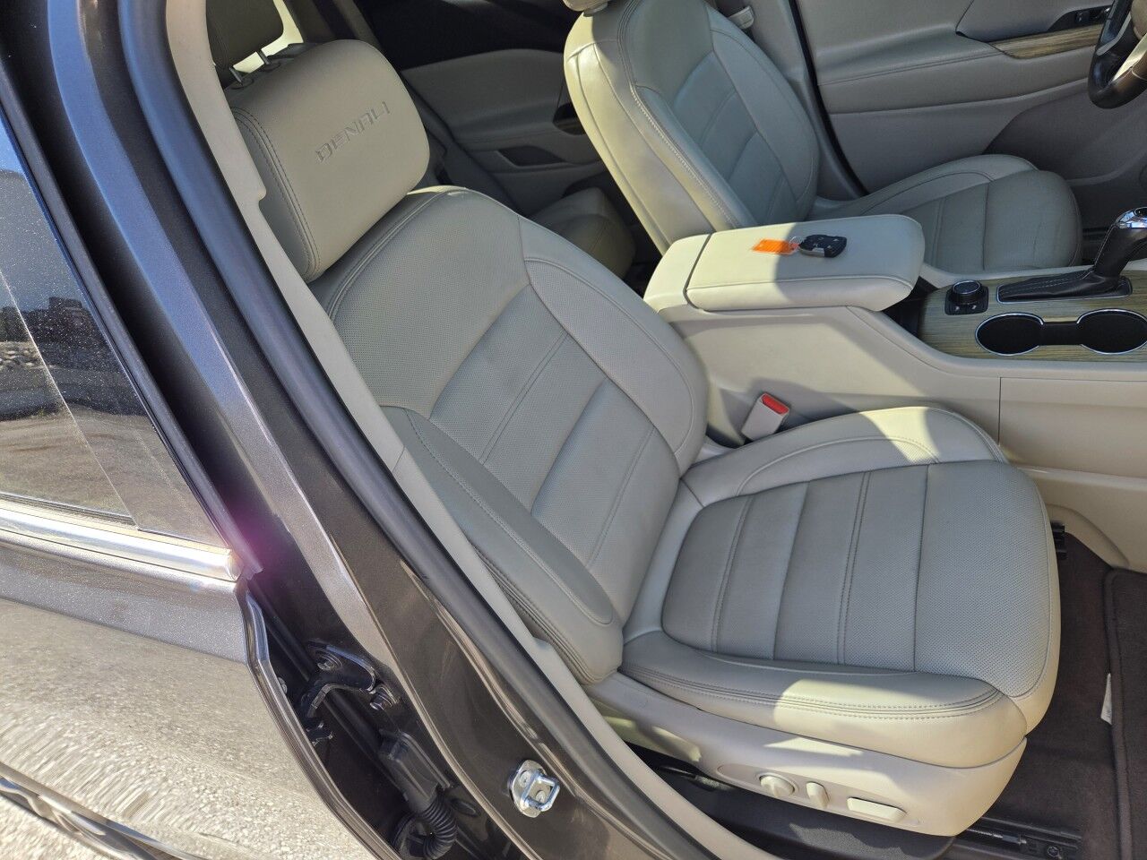 2019 GMC Acadia Denali Charlton MA