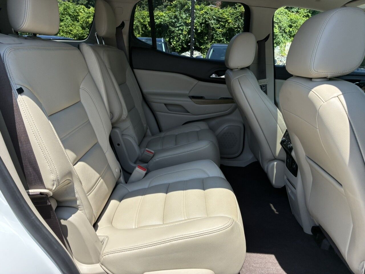 2019 GMC Acadia Denali Charlton MA