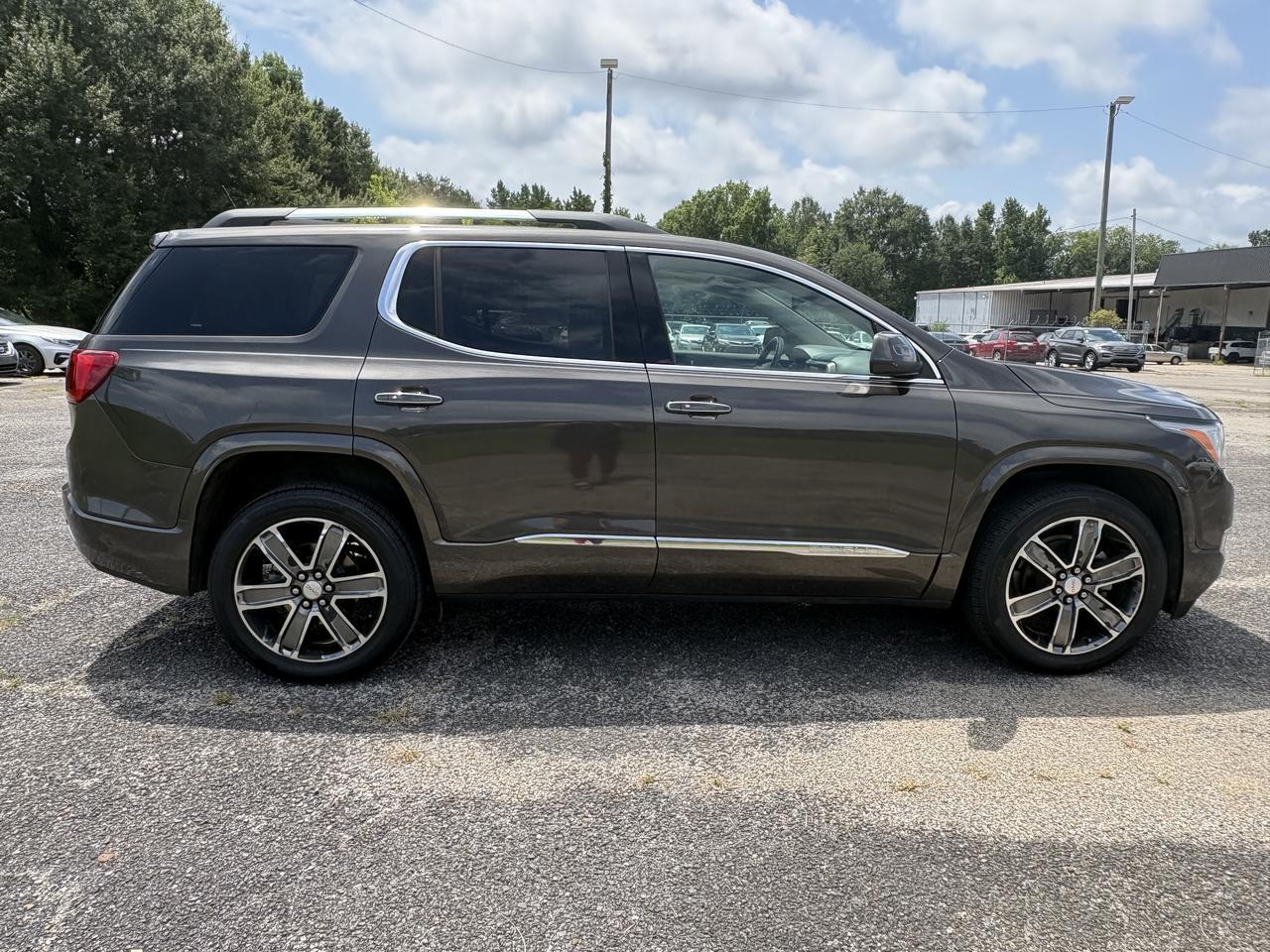 2019 GMC Acadia Denali Meridian MS