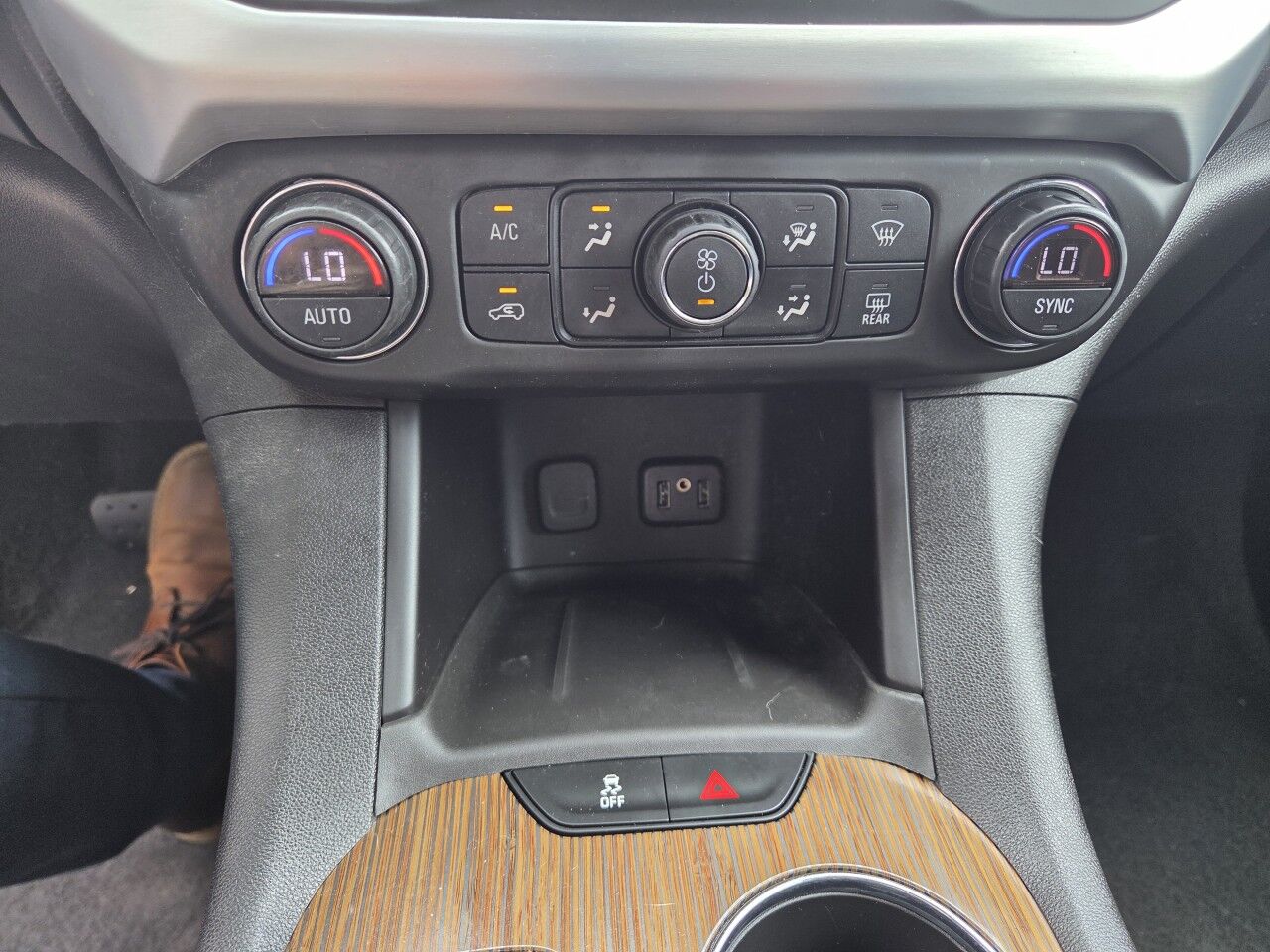 2019 GMC Acadia SLE Charlton MA
