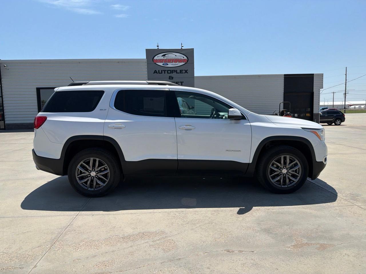 2019 GMC Acadia SLT-1