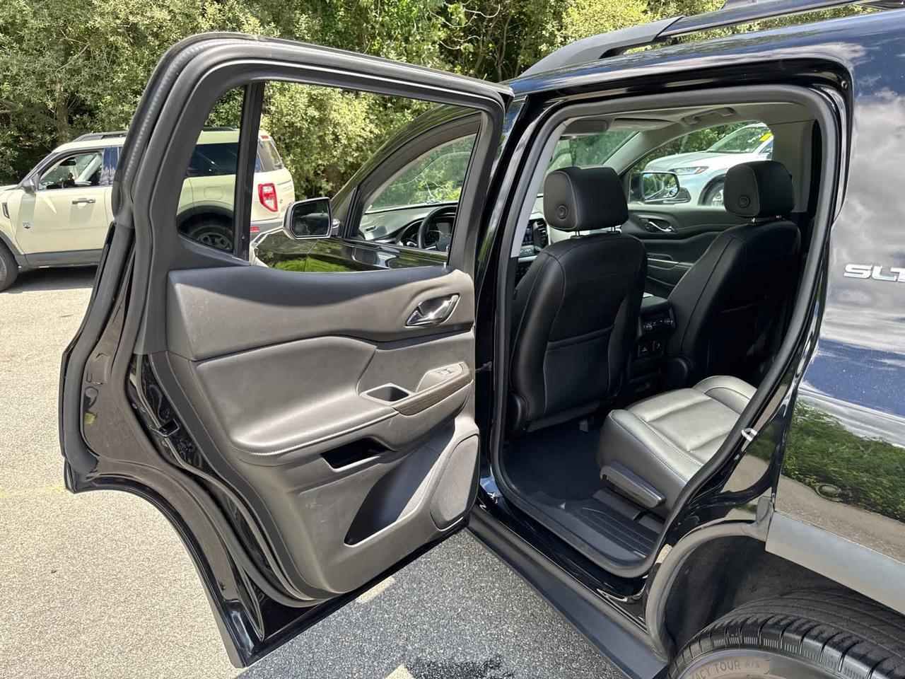 2019 GMC Acadia SLT Dartmouth MA