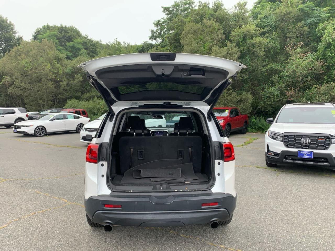2019 GMC Acadia SLT Dartmouth MA