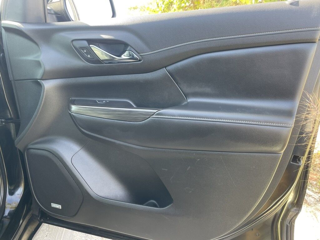 2019 GMC Acadia SLT4SA~CLEAN CARFAX~PACKAGE~AUTO START/STOP~BLACK EDITION PACKAGE~CHROME GRILLE~DRIVER ALERT PACKAGE~KEYLESS ENTRY~MAX TRAILERING PACKAGE~PREMIUM SOUND SYSTEM~REMOTE ENGINE START~THIRD ROW SEATING Sarasota FL