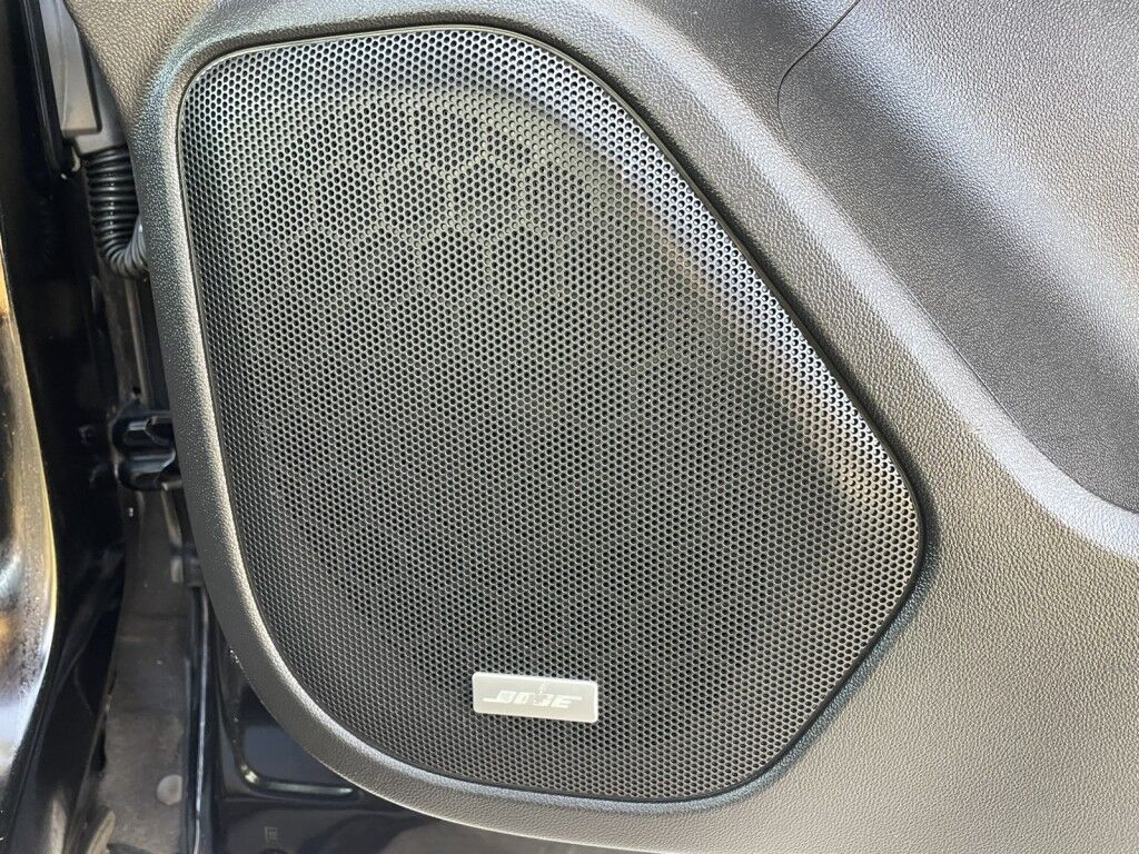 2019 GMC Acadia SLT4SA~CLEAN CARFAX~PACKAGE~AUTO START/STOP~BLACK EDITION PACKAGE~CHROME GRILLE~DRIVER ALERT PACKAGE~KEYLESS ENTRY~MAX TRAILERING PACKAGE~PREMIUM SOUND SYSTEM~REMOTE ENGINE START~THIRD ROW SEATING Sarasota FL