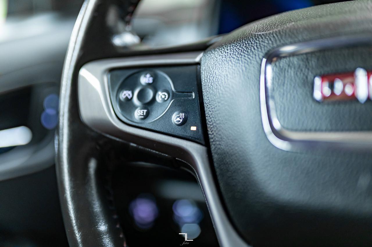 2019 GMC Canyon 4x4 Crew Cab All Terrain Diesel Leather Nav BCam Red Deer AB