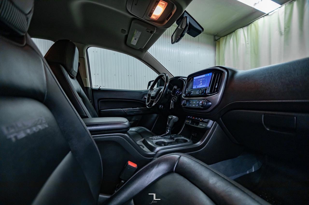 2019 GMC Canyon 4x4 Crew Cab All Terrain Diesel Leather Nav BCam Red Deer AB