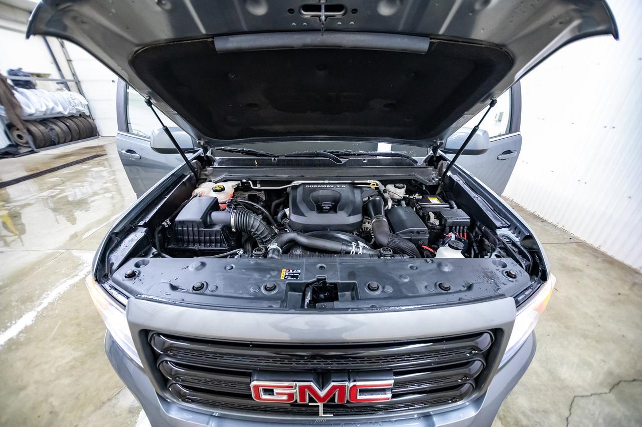 2019 GMC Canyon 4x4 Crew Cab All Terrain Diesel Leather Nav BCam Red Deer AB