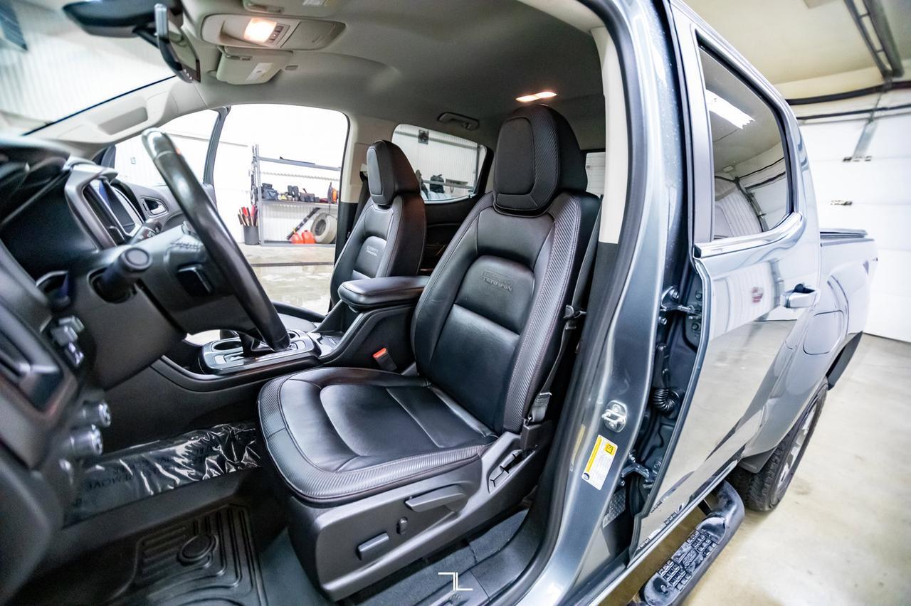 2019 GMC Canyon 4x4 Crew Cab All Terrain Diesel Leather Nav BCam Red Deer AB