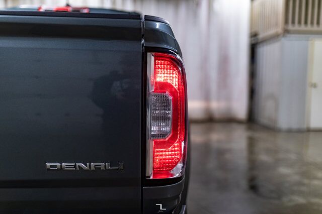 2019 GMC Canyon 4x4 Crew Cab Denali Leather Nav BCam Red Deer AB