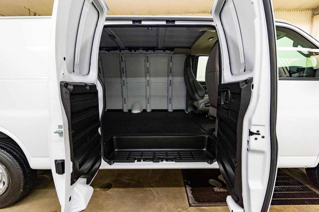 2019 GMC Savana 2500 Extended Cargo Van BCam Red Deer AB