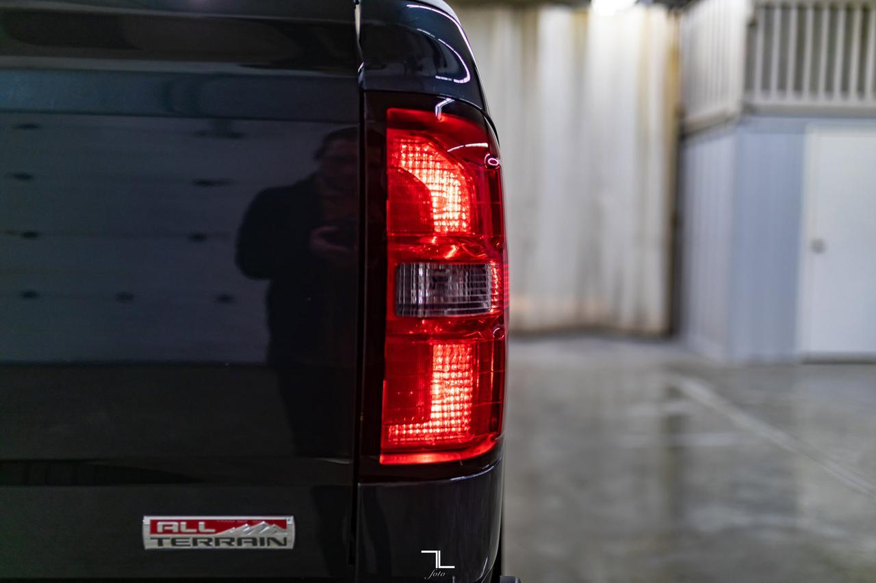 2019 GMC Sierra 2500HD 4x4 Crew Cab All Terrain Leather Roof Nav BCam Red Deer AB