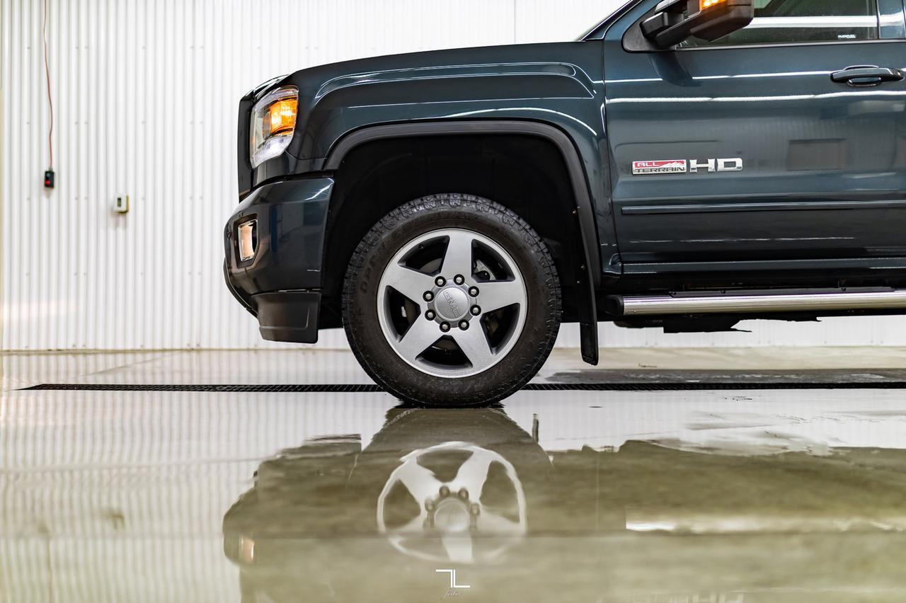 2019 GMC Sierra 2500HD 4x4 Crew Cab All Terrain Leather Roof Nav BCam Red Deer AB