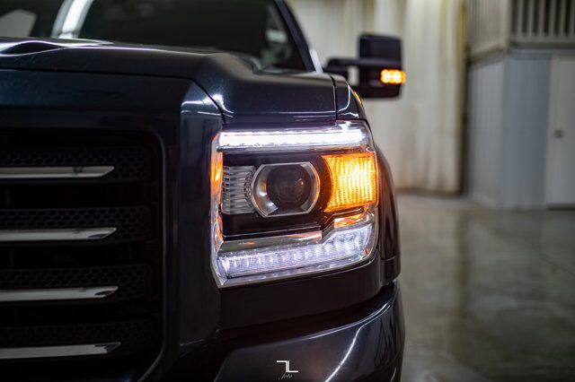 2019 GMC Sierra 2500HD 4x4 Crew Cab All Terrain Leather Roof Nav BCam Red Deer AB