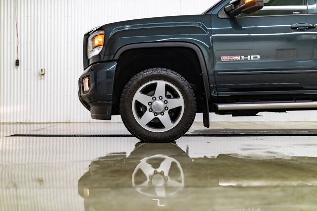 2019 GMC Sierra 2500HD 4x4 Crew Cab All Terrain Leather Roof Nav BCam Red Deer AB